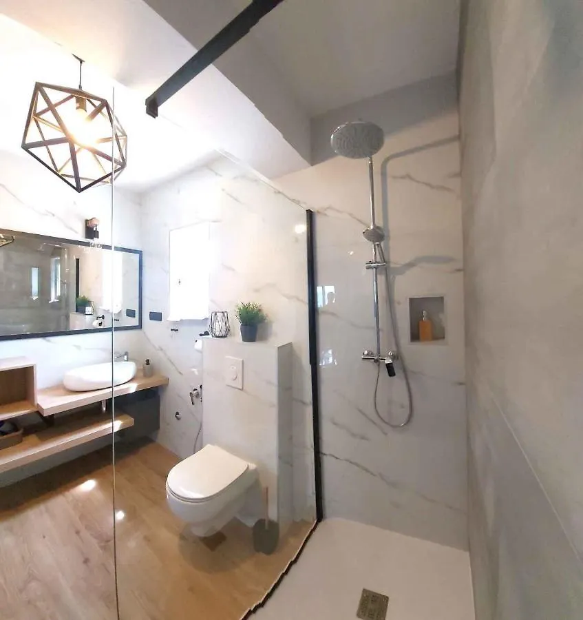 Apartment In Njivice/Insel Krk 13320