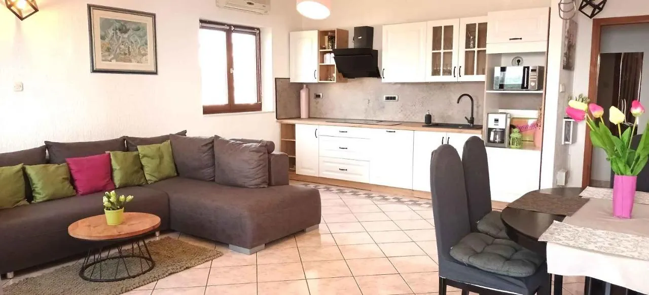 Apartment In Njivice/Insel Krk 13320 Croatia
